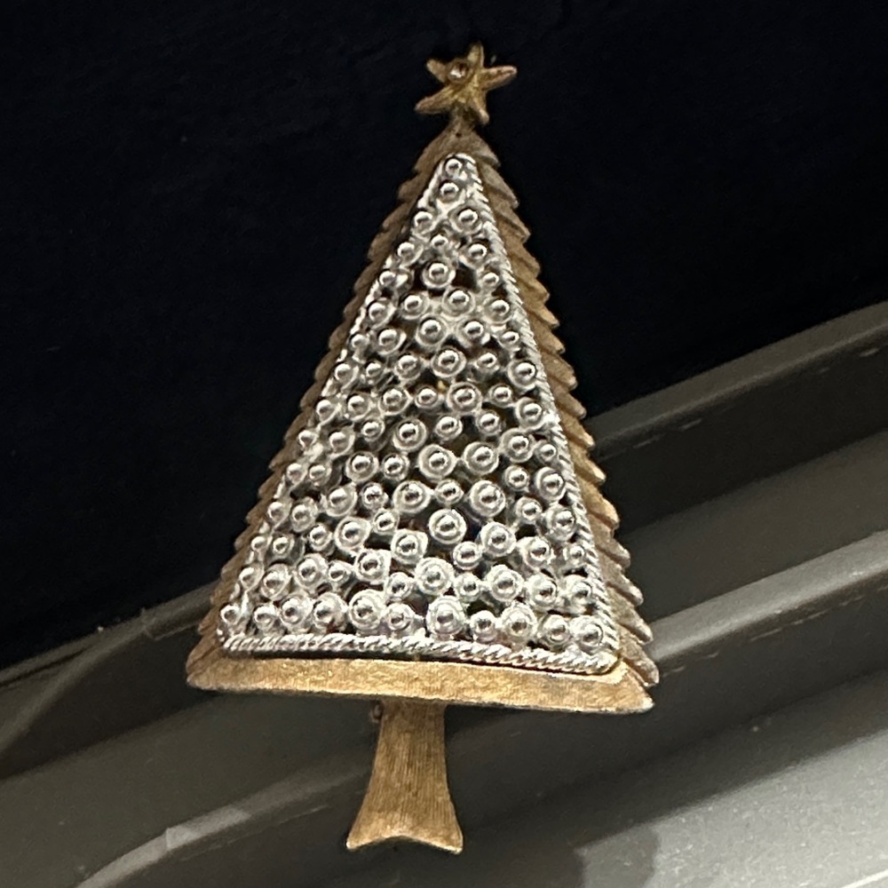 Vintage Nostalgic RJ Elegant Gold & Silver Tone Christmas Tree Ornament Brooch
